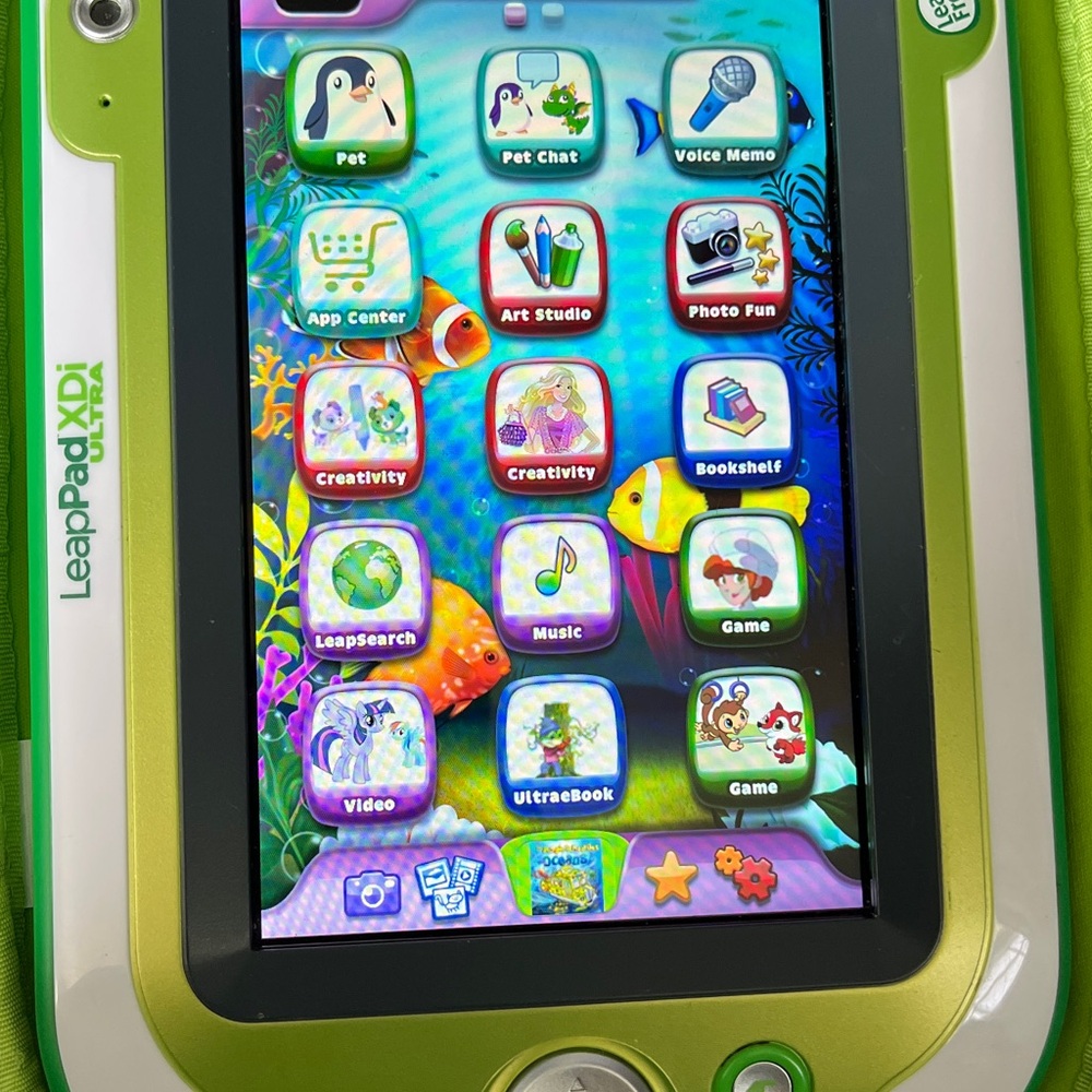 LeapFrog LeapPad Explorer 2 Tablet - Green - Picture 2 of 4